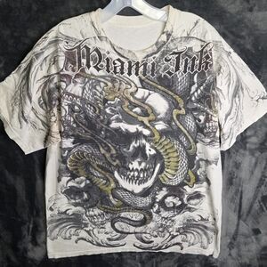 Miami Ink skull and snake graphic tee - bold black and white design #GrungeVibes